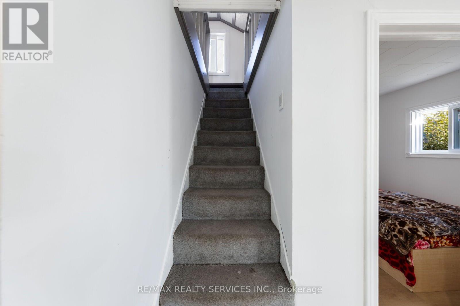 12 AJAX AVENUE - Image 28