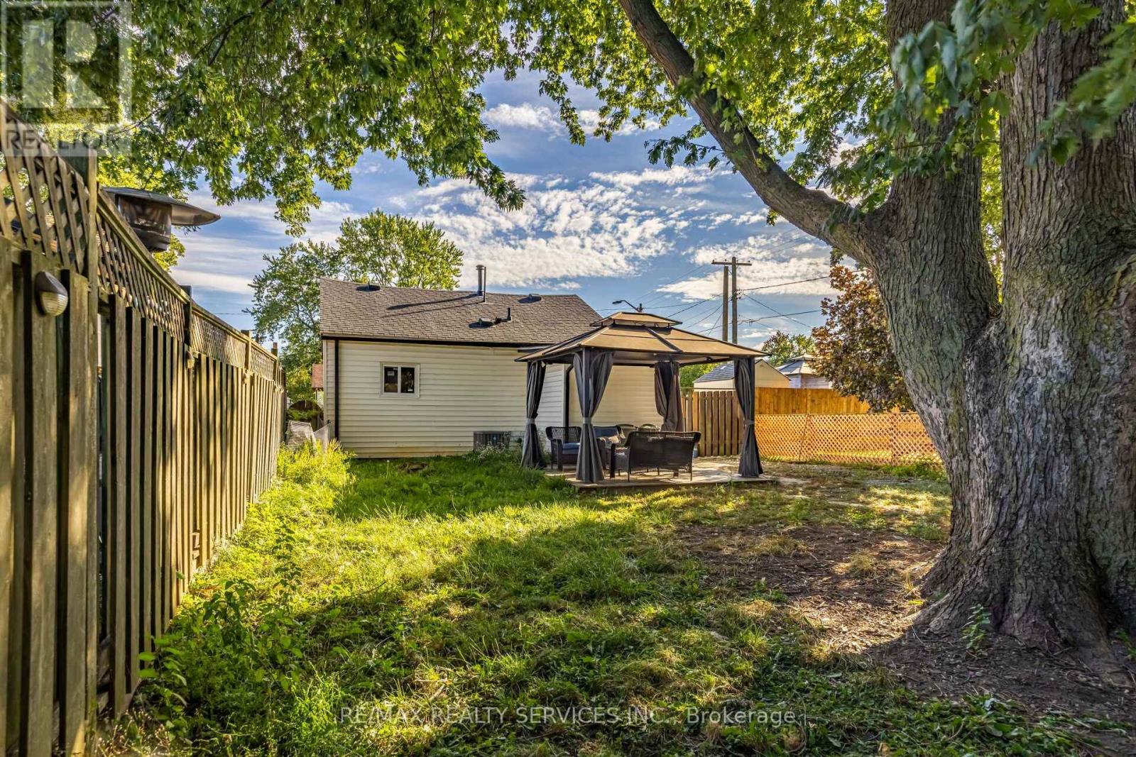 12 AJAX AVENUE - 35