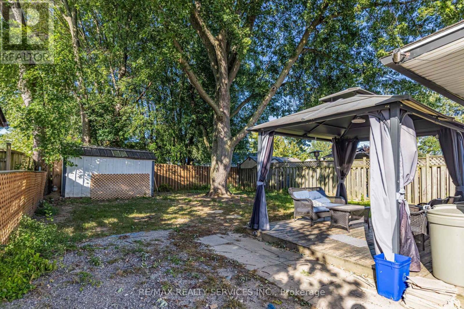 12 AJAX AVENUE - 36