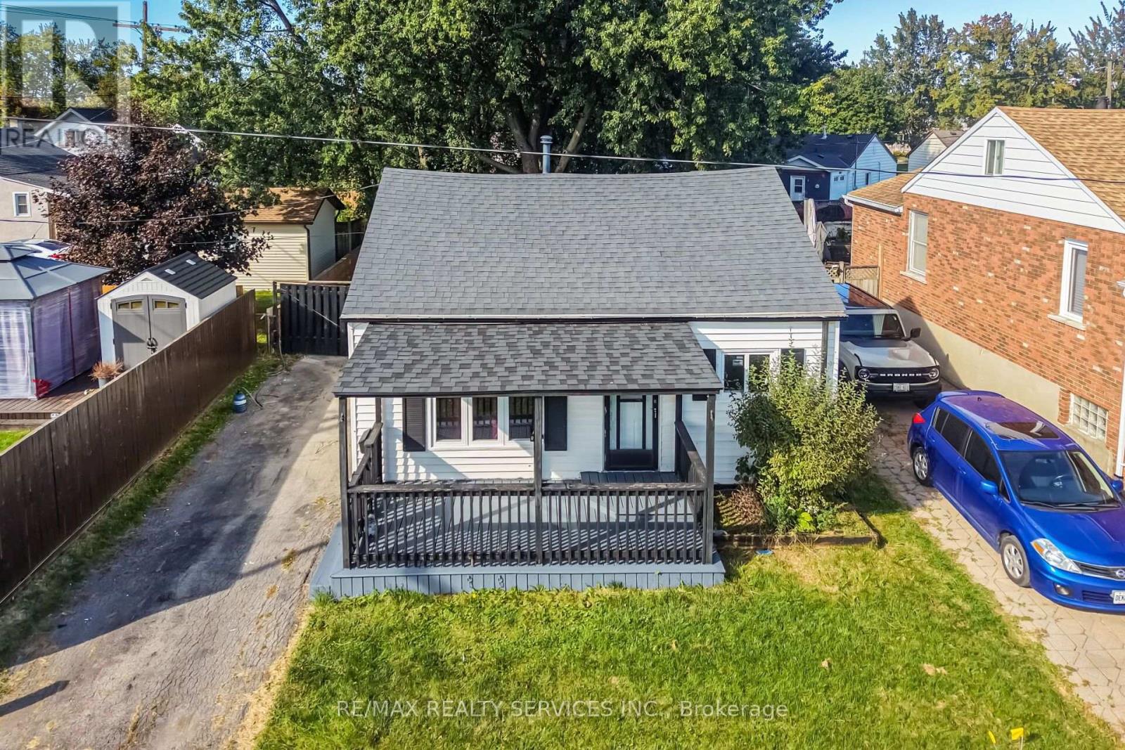 12 AJAX AVENUE - Image 40