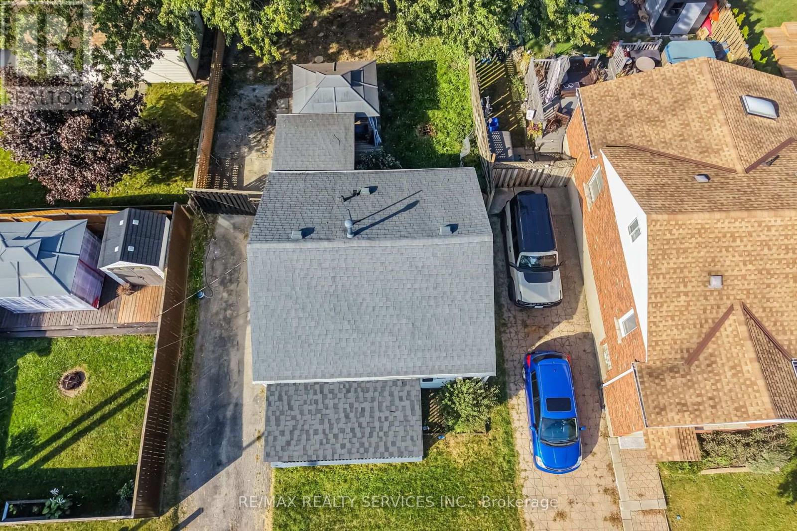 12 AJAX AVENUE - 45