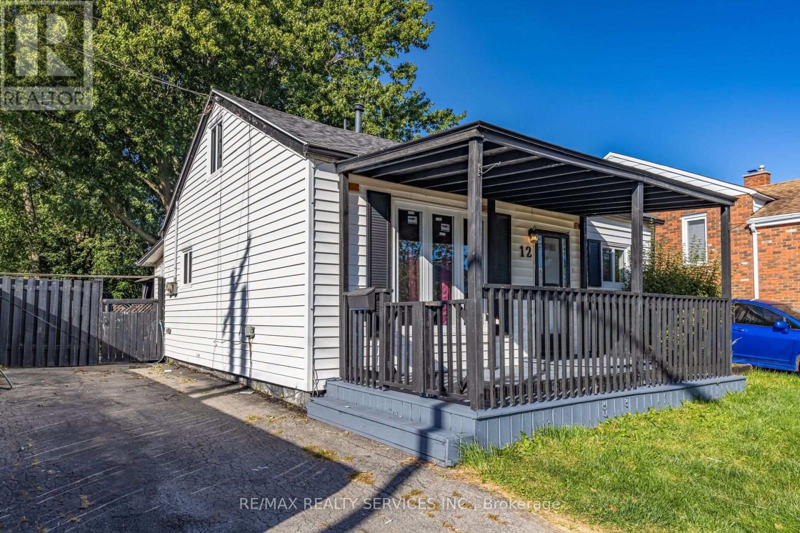 12 AJAX AVENUE - 6