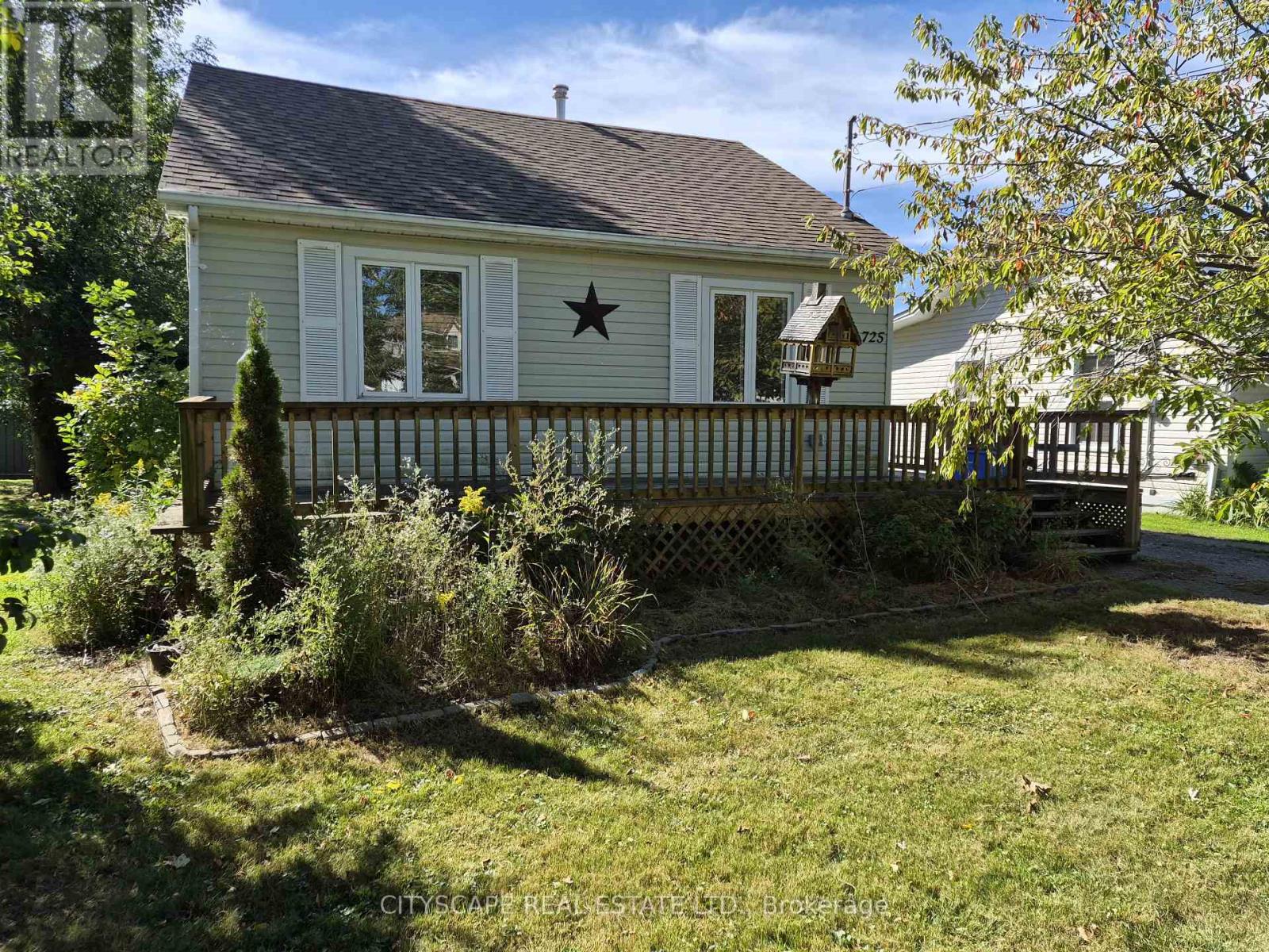 725 DOMINION ROAD, Fort Erie (Crescent Park)