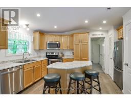 1160 Butterfly Road, Muskoka Lakes, ON P0B1J0 Photo 6