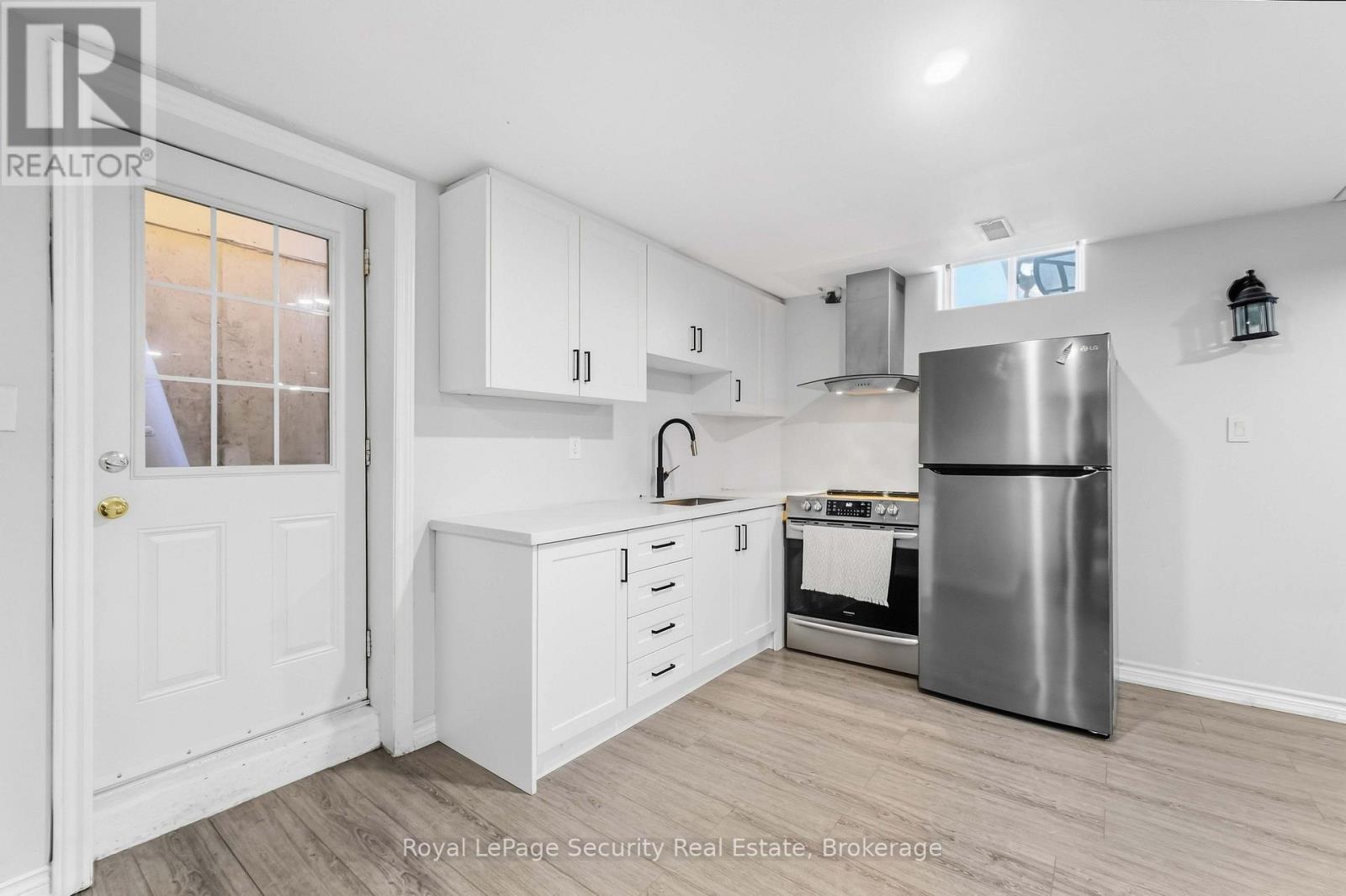 785 TENTH AVENUE - Image 20