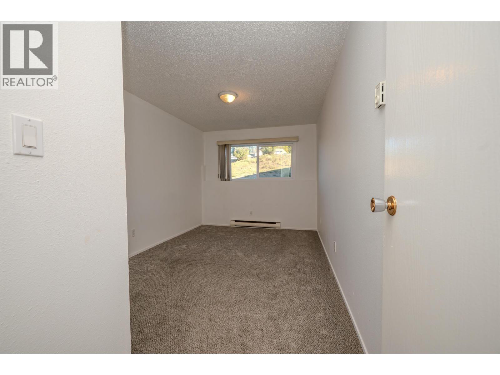 #211 282 N BROADWAY AVENUE - Image 7