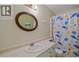 6395 Whiskey Jack Road, Big White, BC V1P1P3 Photo 23
