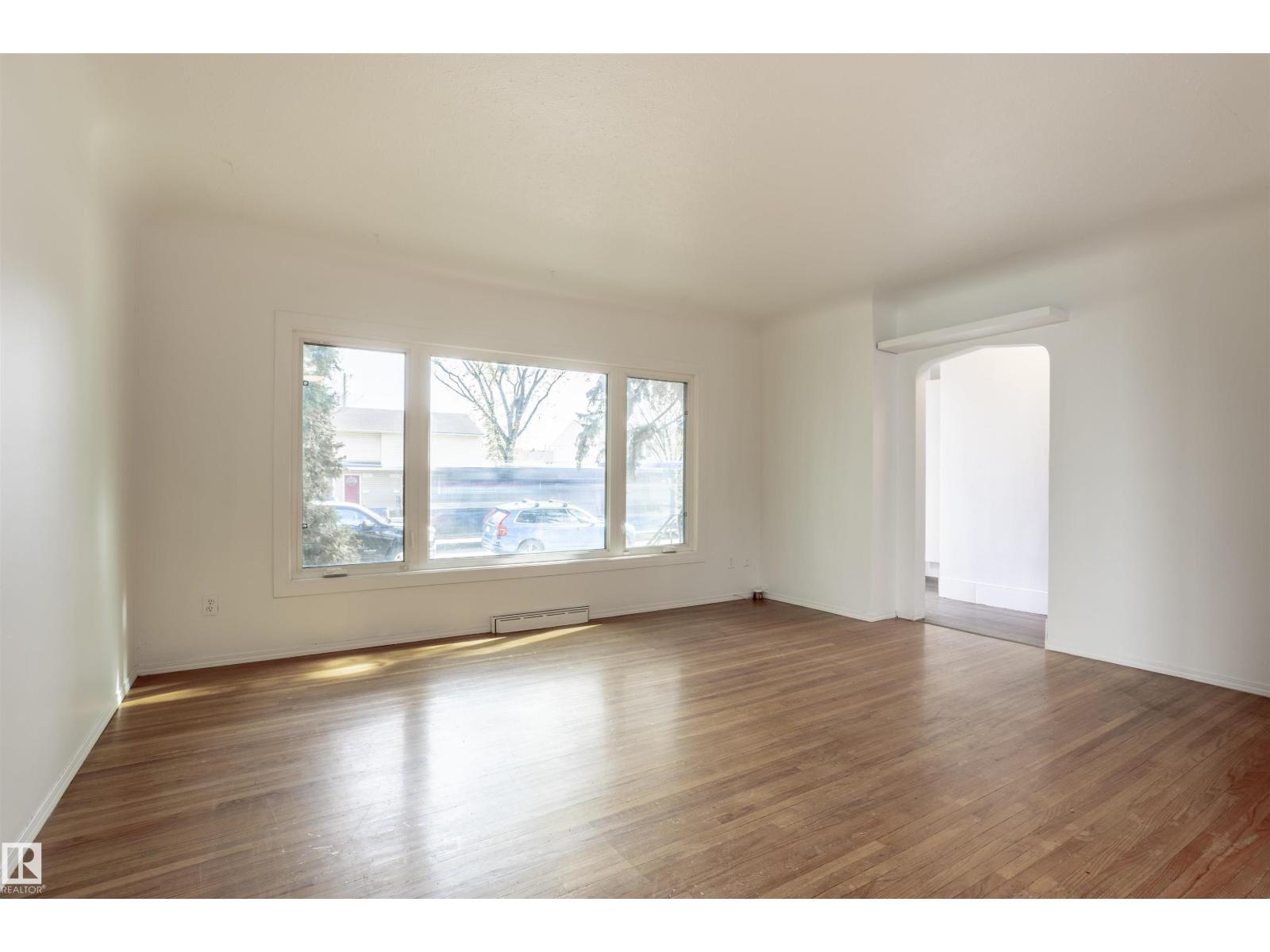 13716 115 AV NW - 7