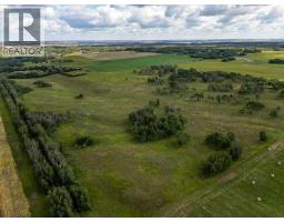 4pc Bathroom - 261126 Range Road 33, Rural Rocky View County, AB T4C0G6 Photo 11