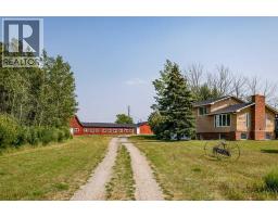 4pc Bathroom - 261126 Range Road 33, Rural Rocky View County, AB T4C0G6 Photo 14