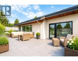 955 Forest Hills Drive, North Vancouver, BC V7R1N4 Photo 25