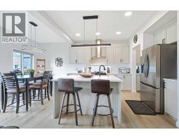 Kitchen - 553 Baywater Manor Sw, Airdrie, AB T4B5R7 Photo 6