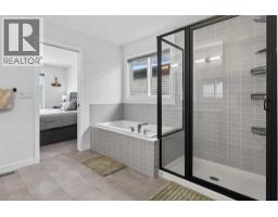 553 Baywater Manor Sw, Airdrie, AB T4B5R7 Photo 24