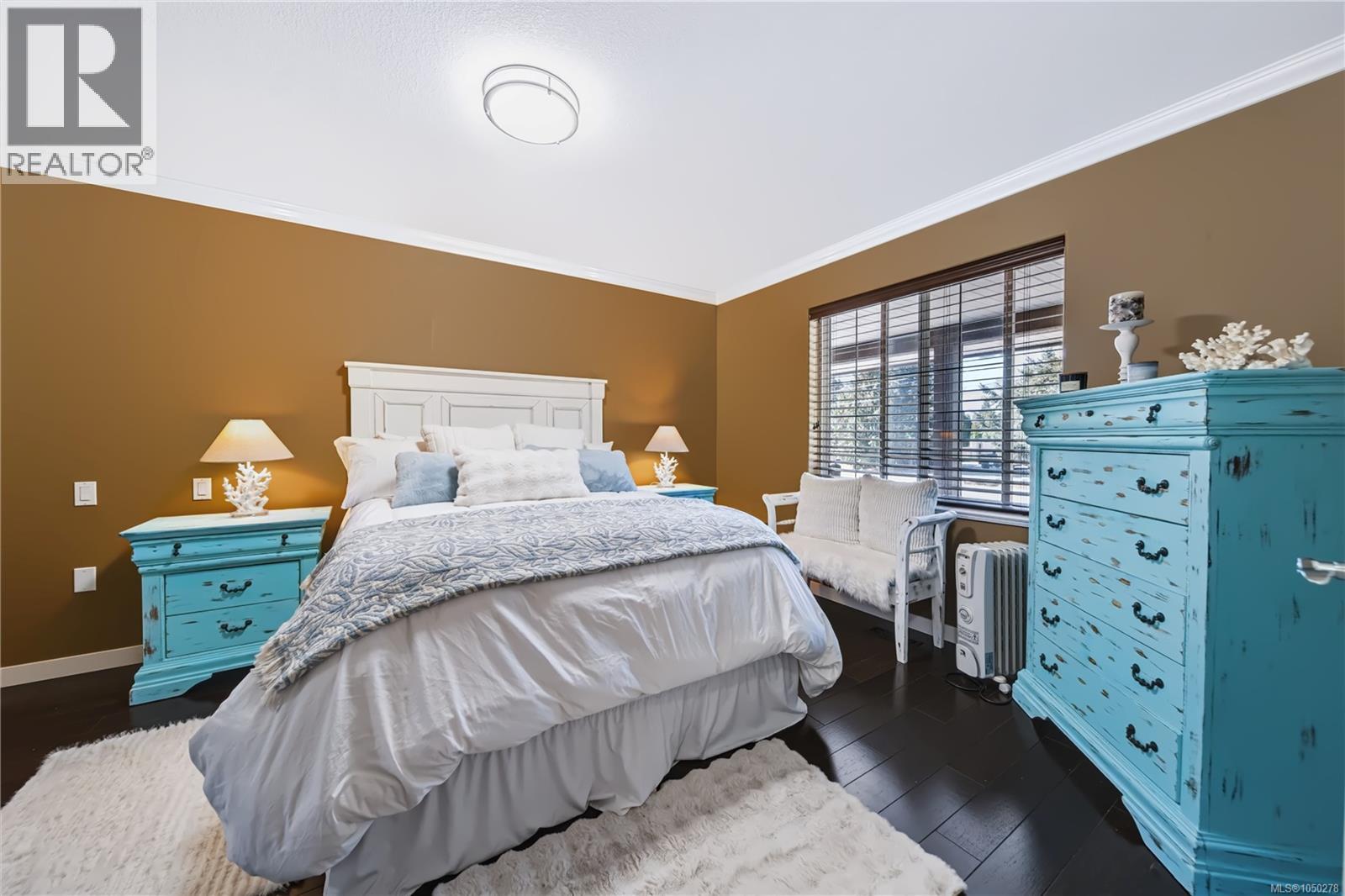 2070 Saras Way - 10