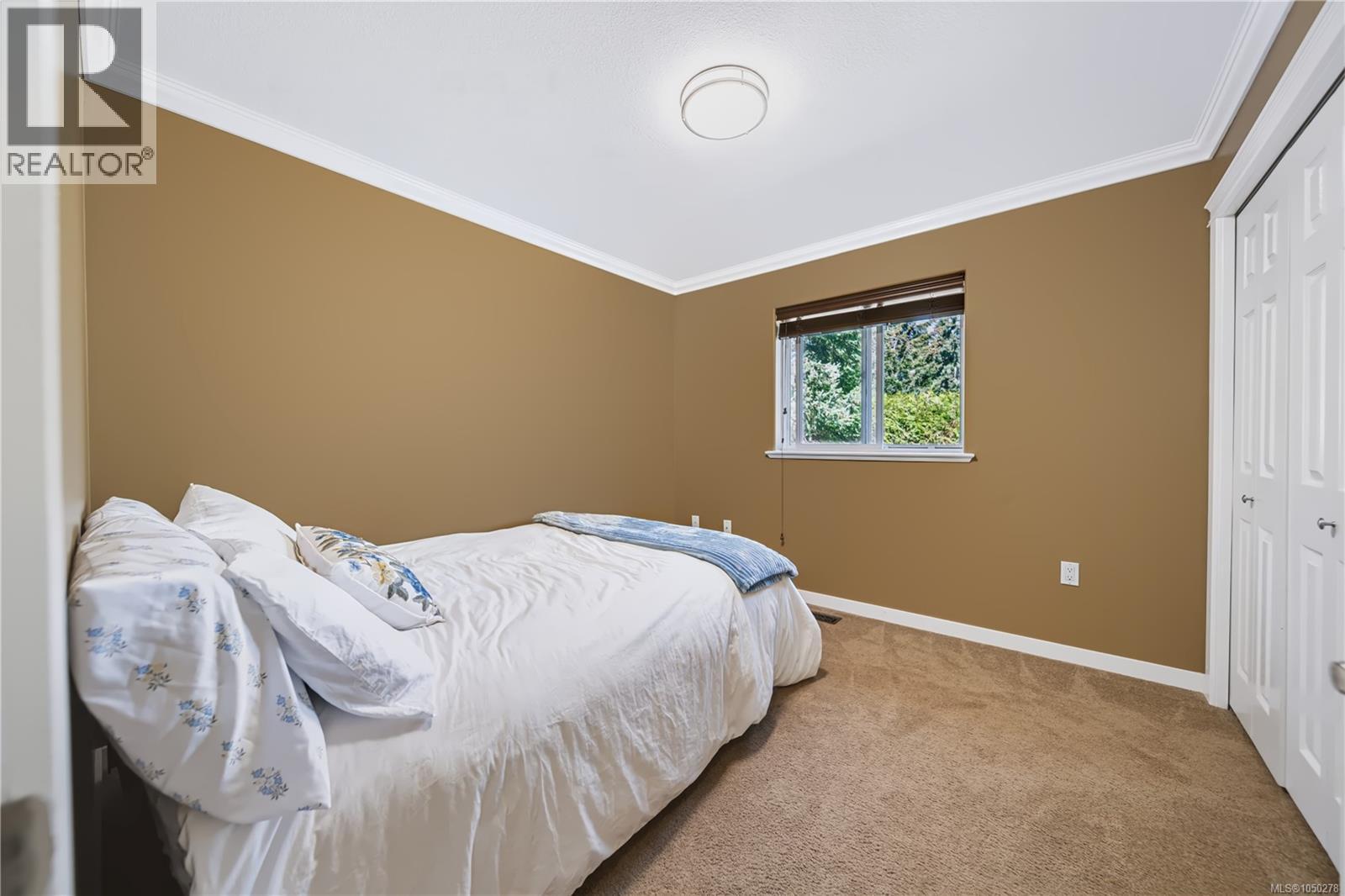 2070 Saras Way - Image 14