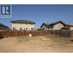 127 - 129 Lyons Close, Red Deer, AB T4R3P6 Photo 28