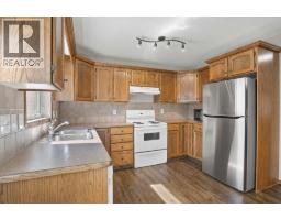 Bedroom - 127 - 129 Lyons Close, Red Deer, AB T4R3P6 Photo 8