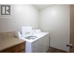 2pc Bathroom - 127 - 129 Lyons Close, Red Deer, AB T4R3P6 Photo 12