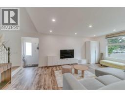 4035 Fonda Way Se, Calgary, AB T2A5R7 Photo 13