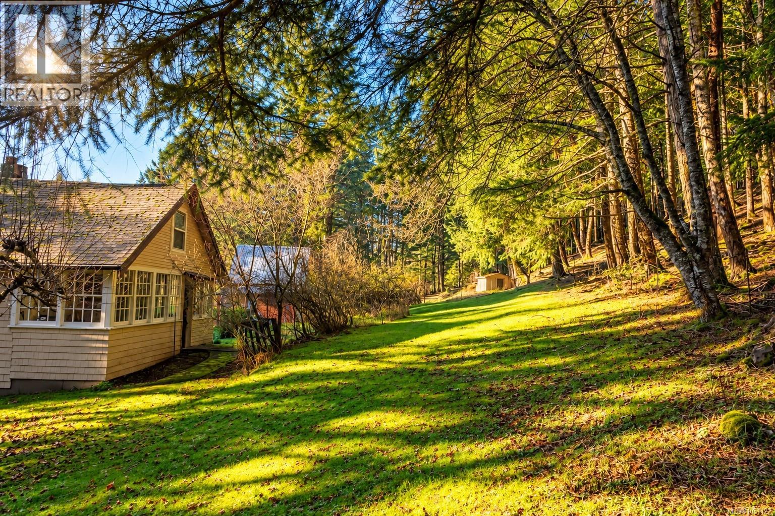 1183 Hillgrove Rd - Image 32