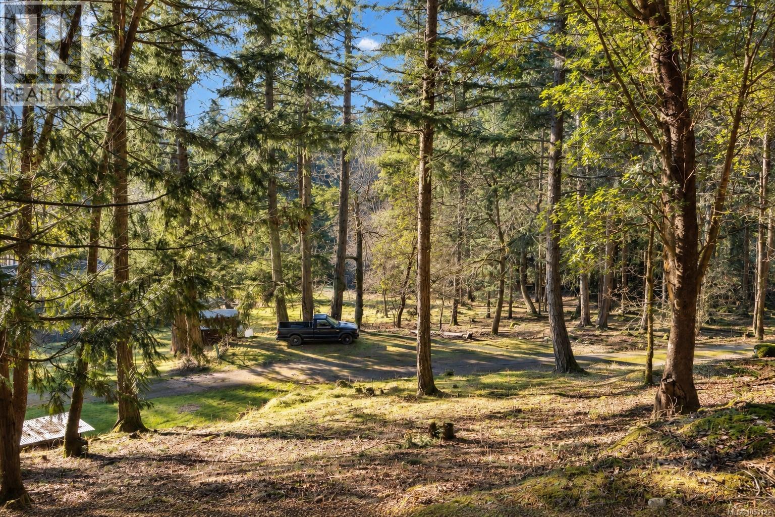1183 Hillgrove Rd - Image 7