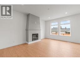 Kitchen - 2467 Bradley Drive Unit# 101, Armstrong, BC V4Y0Y4 Photo 11
