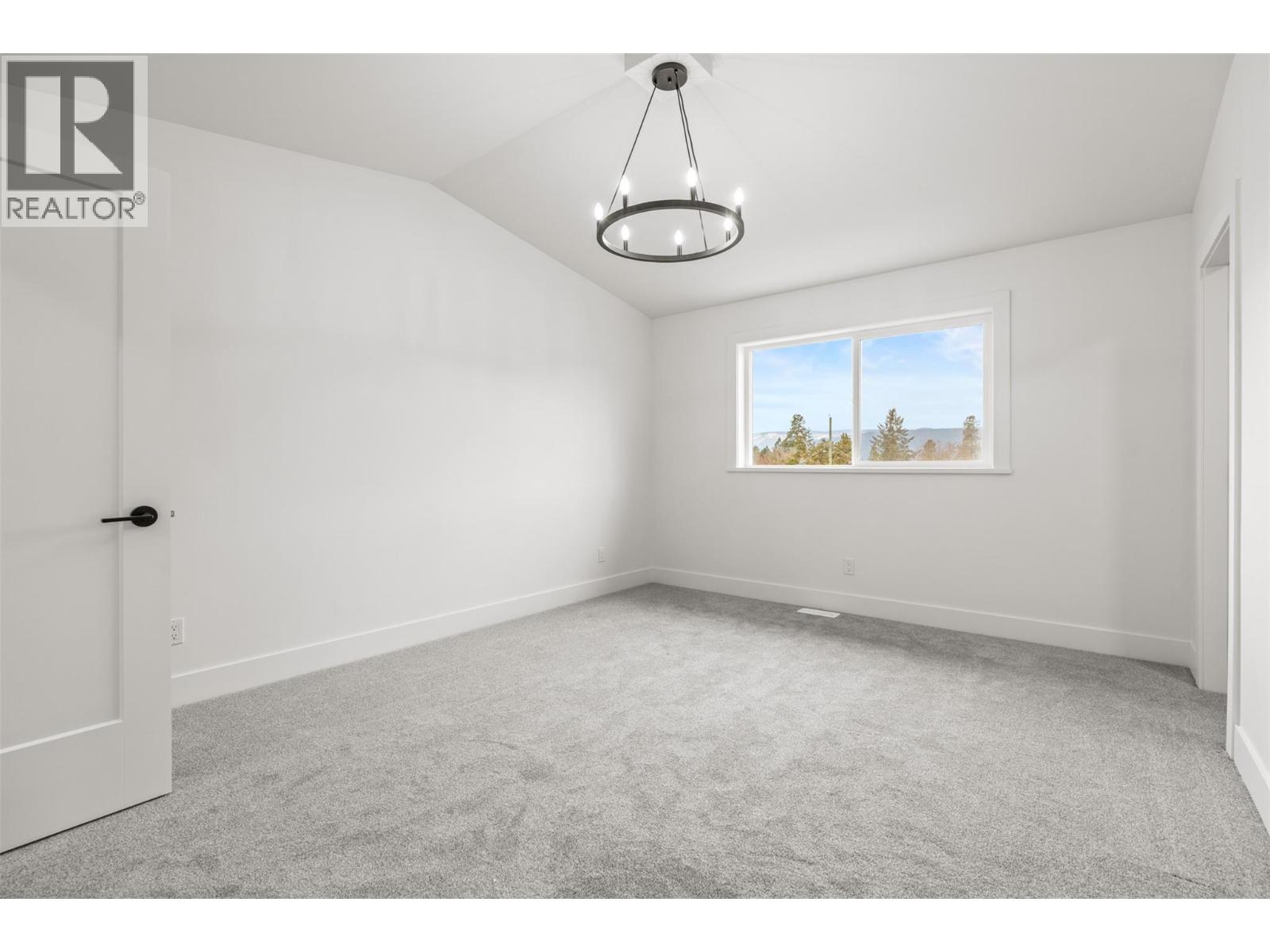 #101 2467 Bradley Drive - Image 29