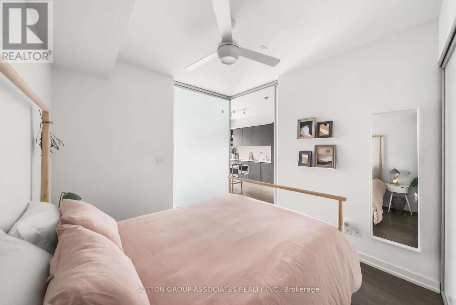 #502 377 MADISON AVENUE - 16