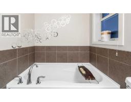 158 Mahogany Grove Se, Calgary, AB T3M1W9 Photo 25