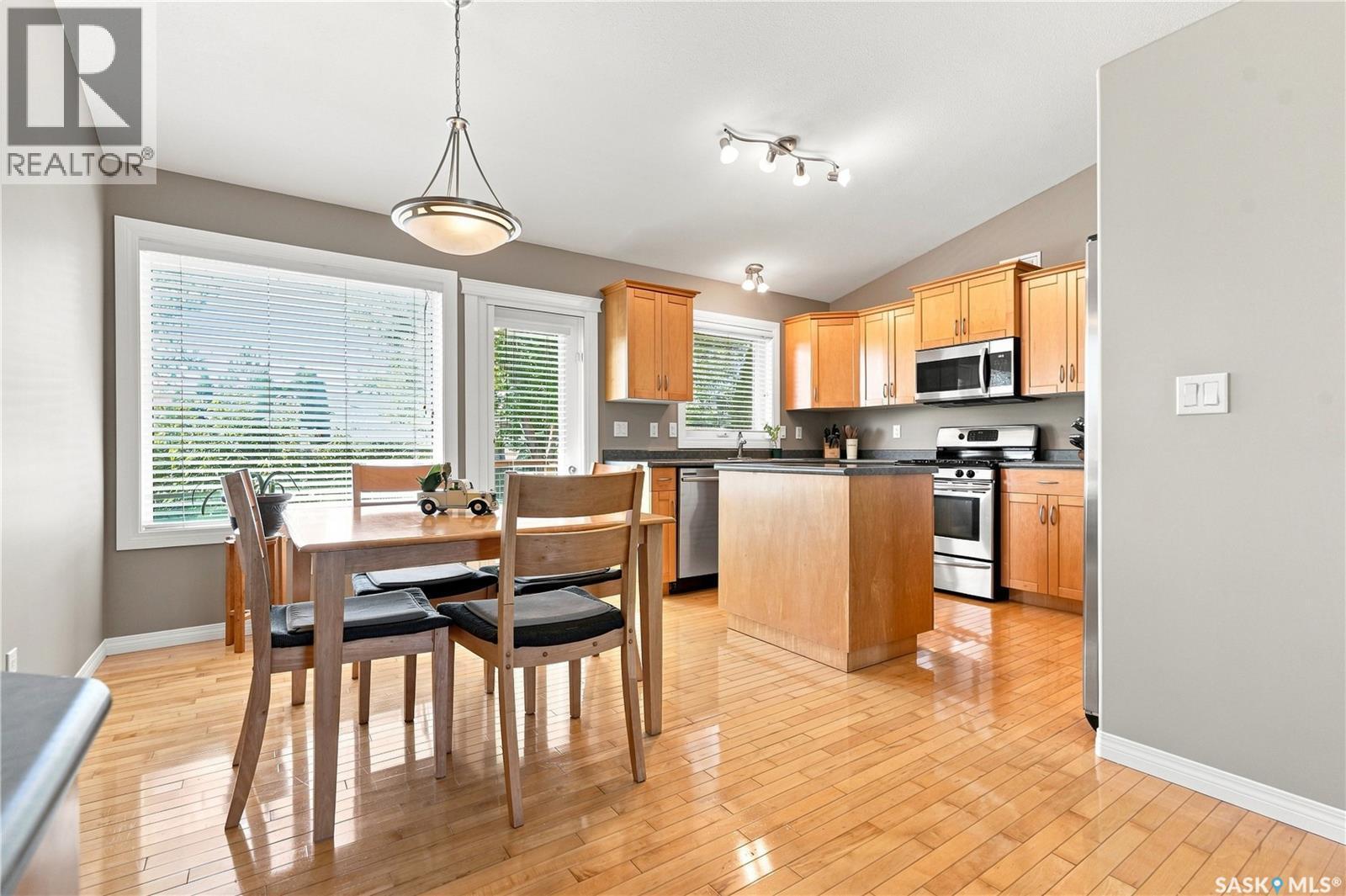 410 Bourgonje COURT, Saskatoon — photo 8