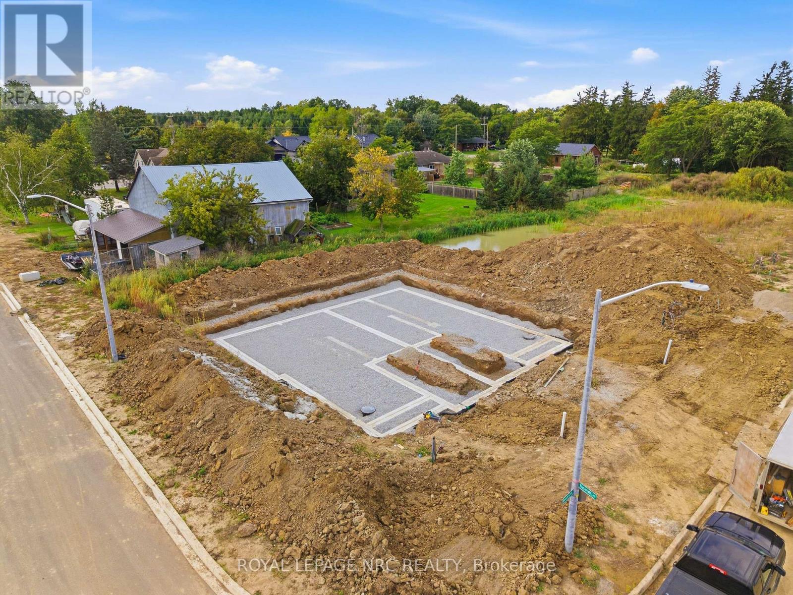 4072 DEROCHE CRESCENT, Lincoln (Escarpment) — photo 9