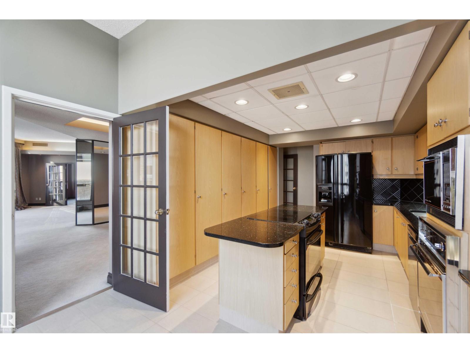 #12A 10050 118 ST NW - Image 13