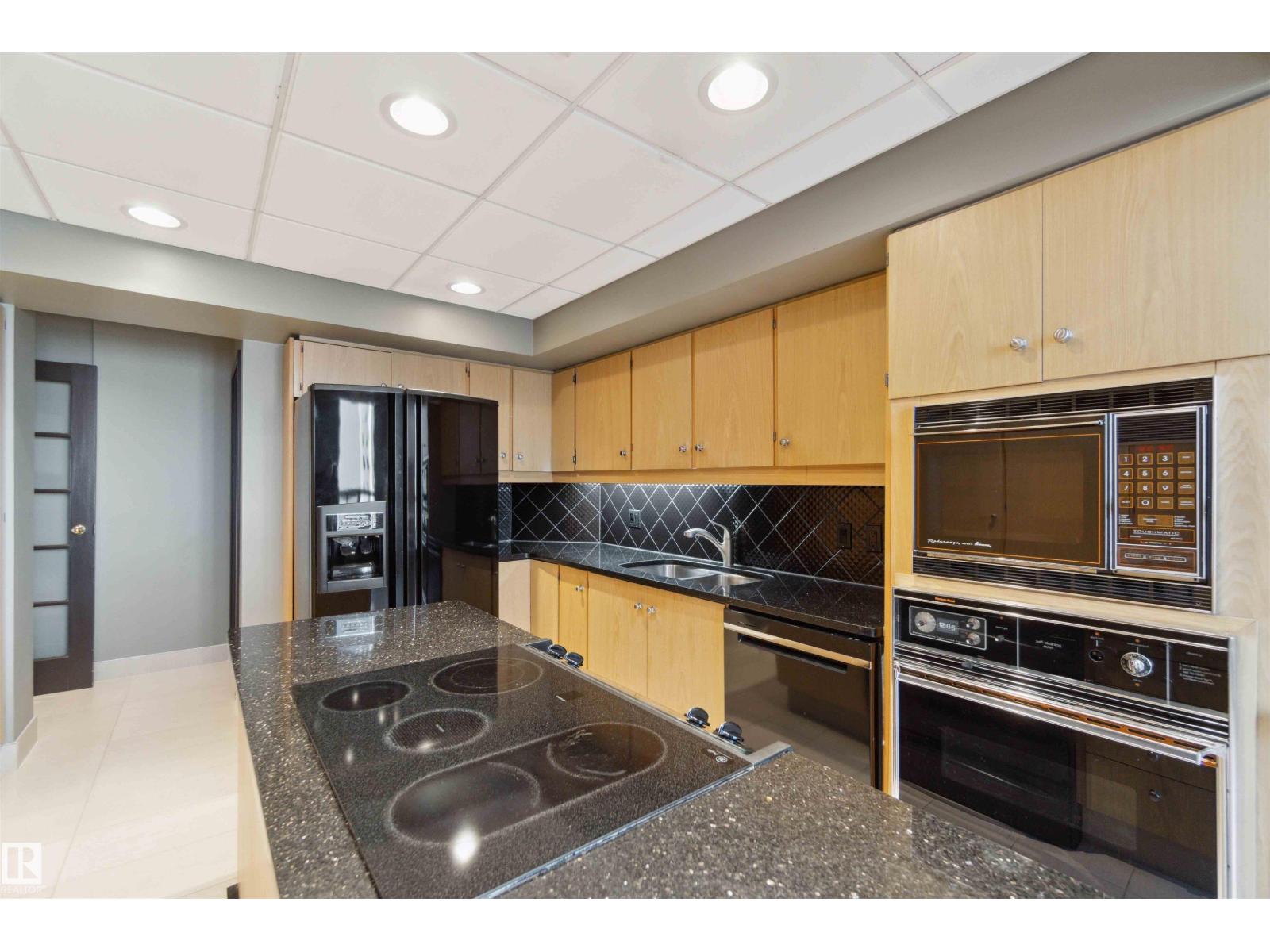 #12A 10050 118 ST NW - Image 14