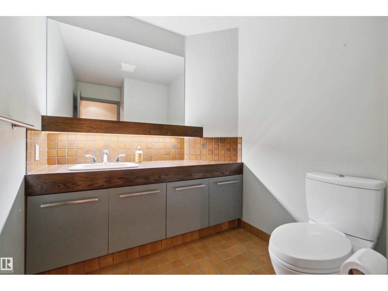 #12A 10050 118 ST NW - Image 29