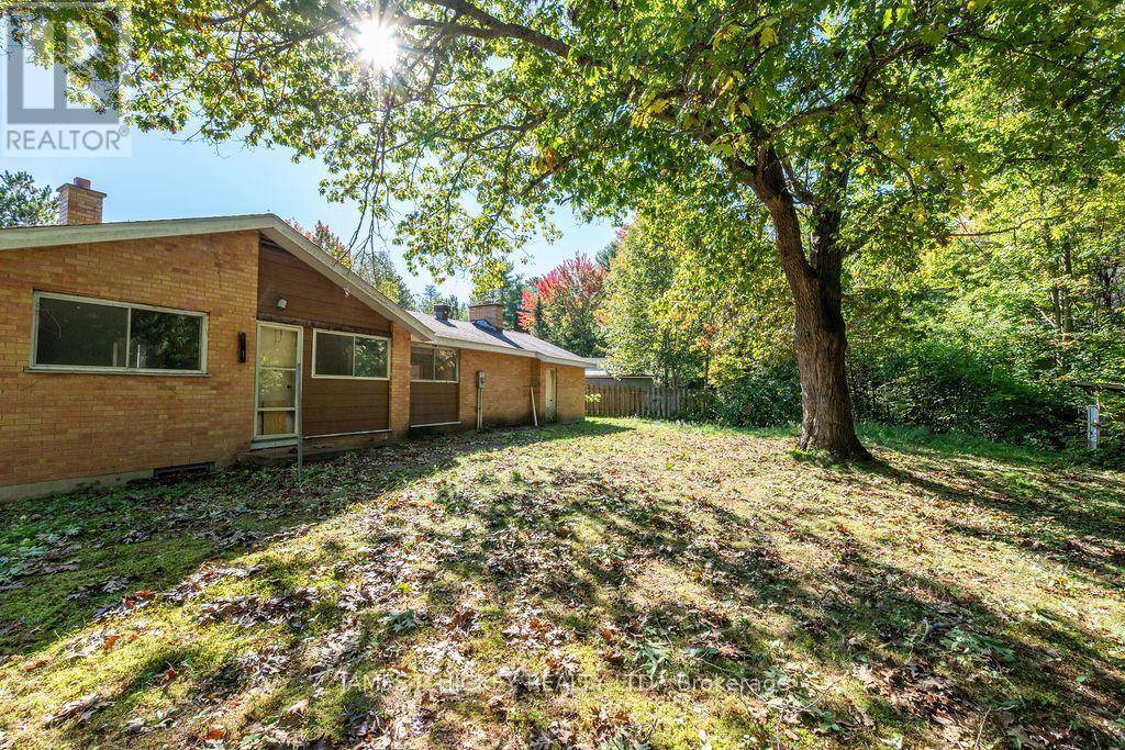 4 SHERIDAN COURT - Image 34