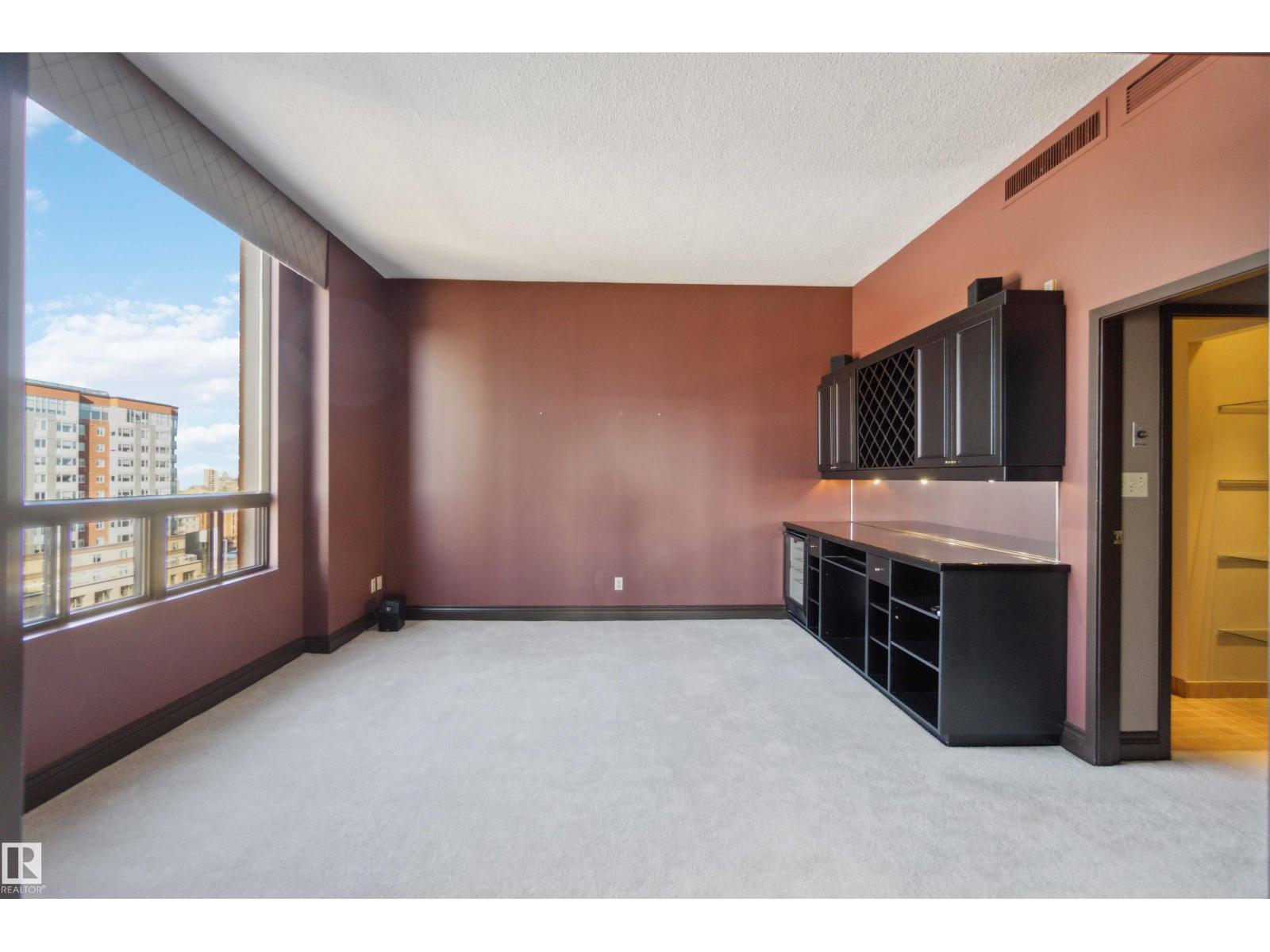#12A 10050 118 ST NW - 39