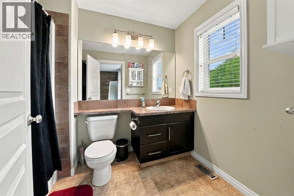 Listing photo – 106 25 Street, Rural Red Deer County