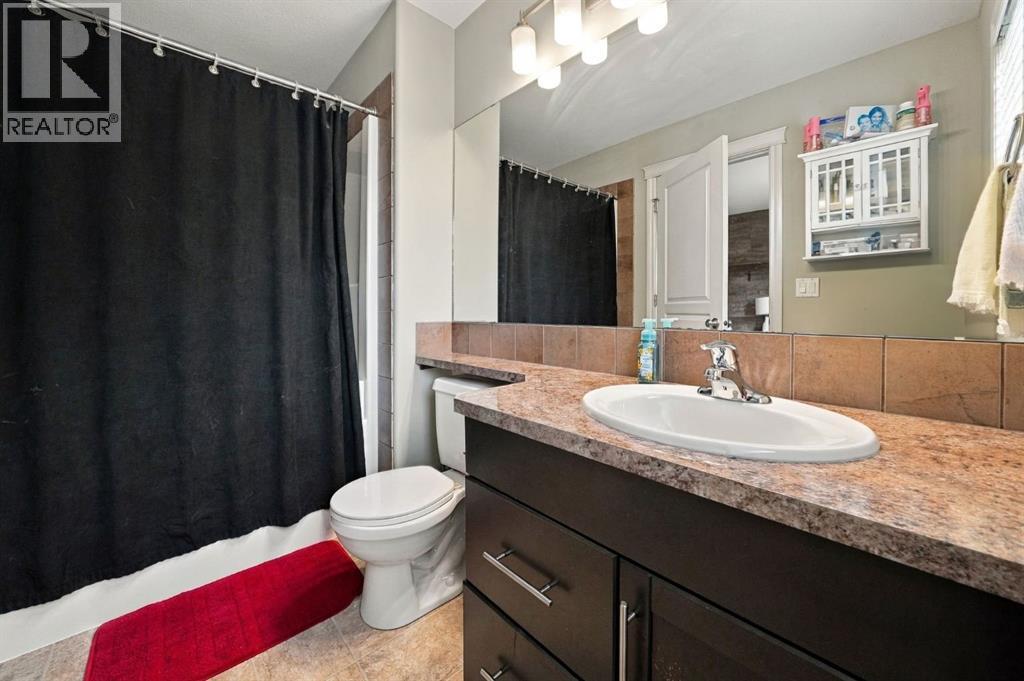 Listing photo – 106 25 Street, Rural Red Deer County
