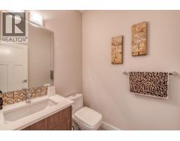 Bedroom - 2, 1936 26 Street Sw, Calgary, AB T3E2A1 Photo 9