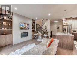 4pc Bathroom - 2, 1936 26 Street Sw, Calgary, AB T3E2A1 Photo 8