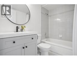 1204 1833 Frances Street, Vancouver, BC V5L1Z8 Photo 13