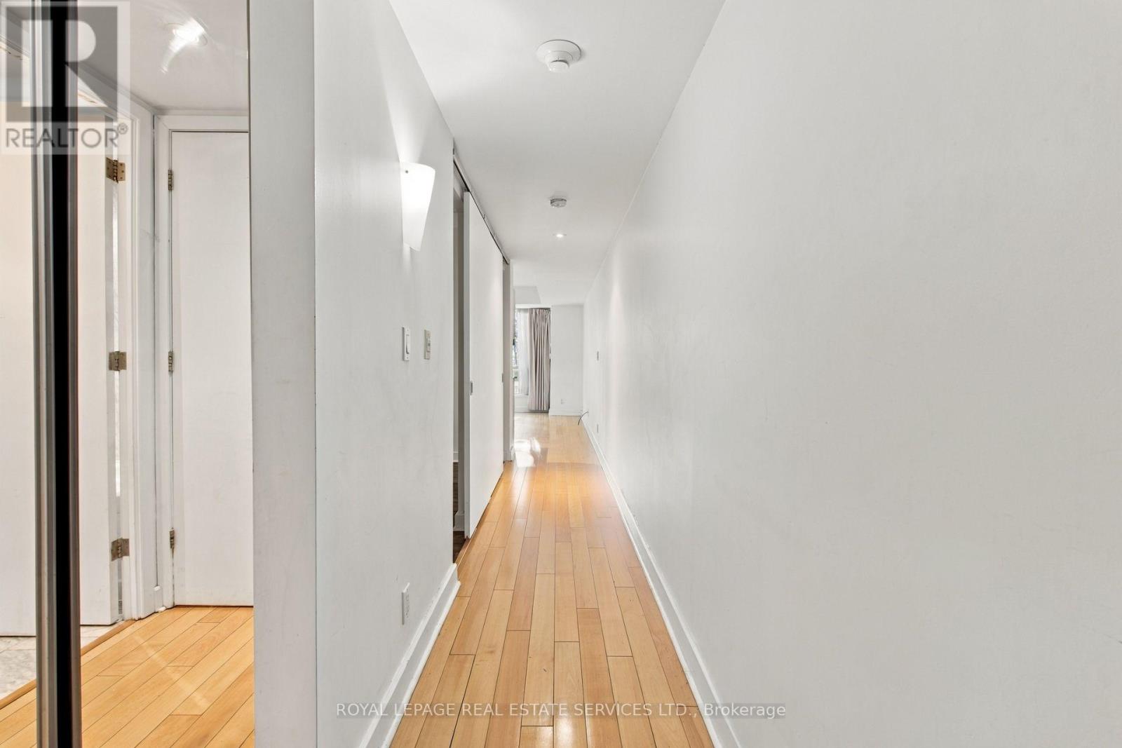 M-18 - 350 WELLINGTON STREET W, Toronto (Waterfront Communities) — photo 6
