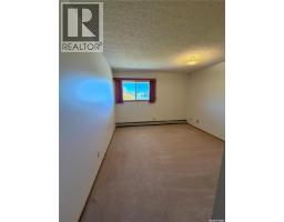 301 305 1st Street W, Rosetown, SK S0L2V0 Photo 15