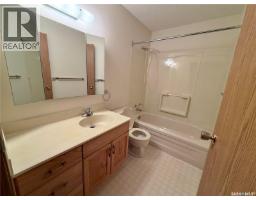 301 305 1st Street W, Rosetown, SK S0L2V0 Photo 17