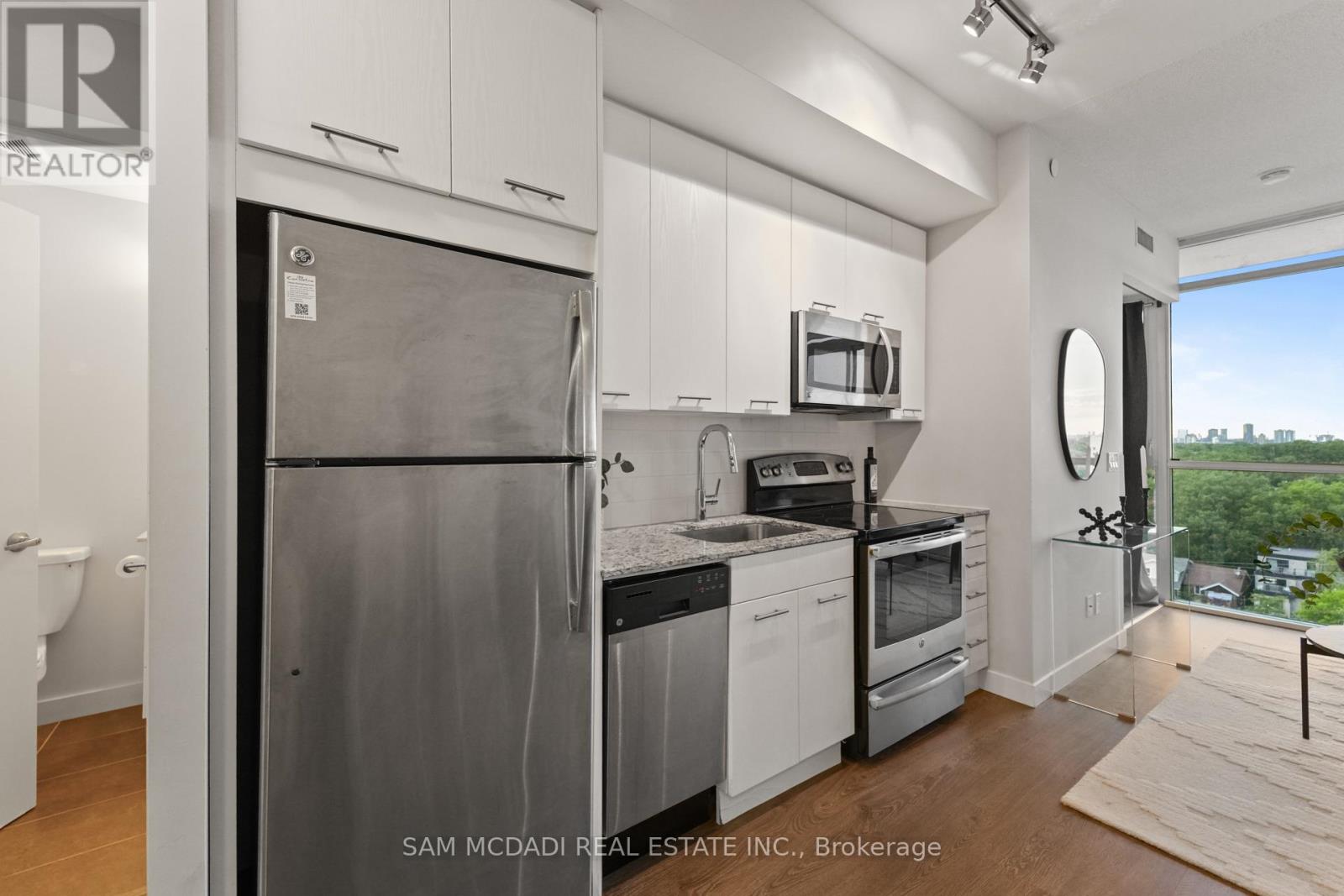903 - 2055 DANFORTH AVENUE, Toronto (Woodbine Corridor) — photo 7