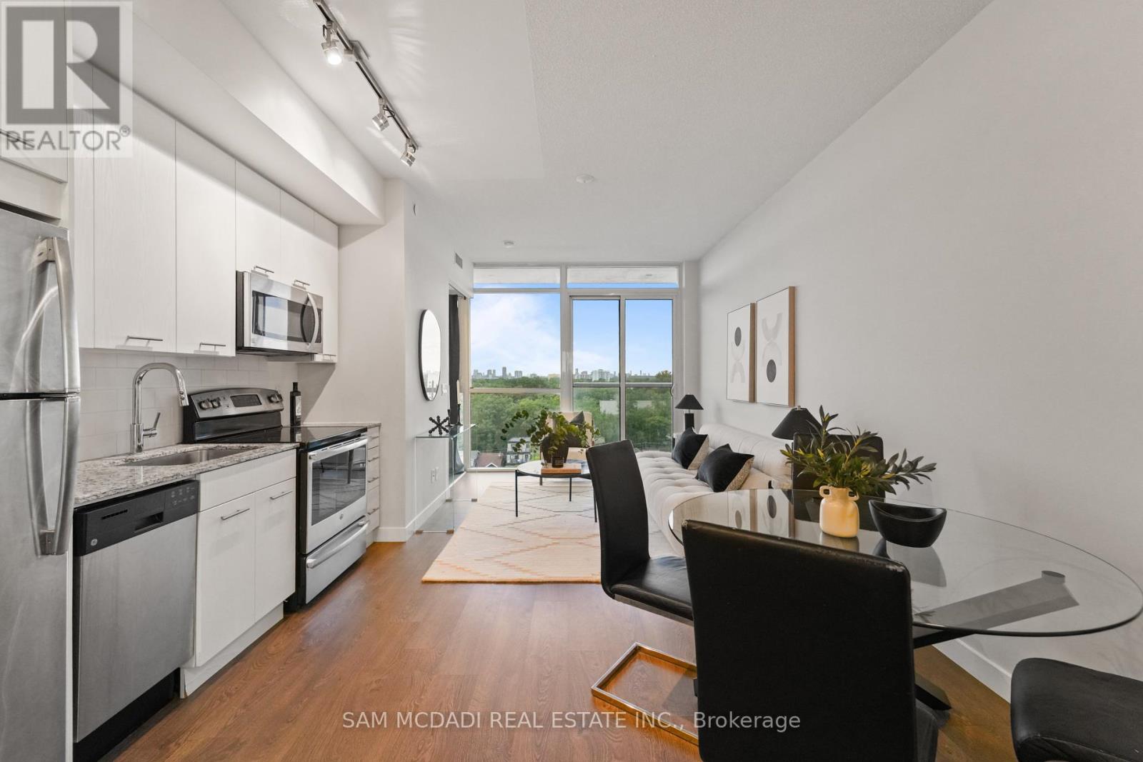 903 - 2055 DANFORTH AVENUE, Toronto (Woodbine Corridor) — photo 8