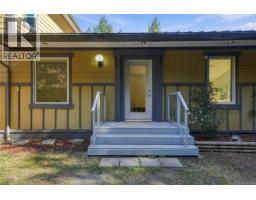 3060 Thorpe Rd, Qualicum Beach, BC V9K1Z7 Photo 15