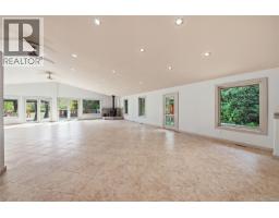 3060 Thorpe Rd, Qualicum Beach, BC V9K1Z7 Photo 17