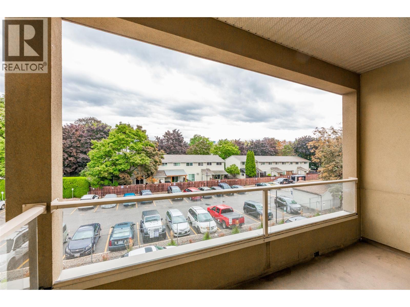 #302 1125 Bernard Avenue - 9