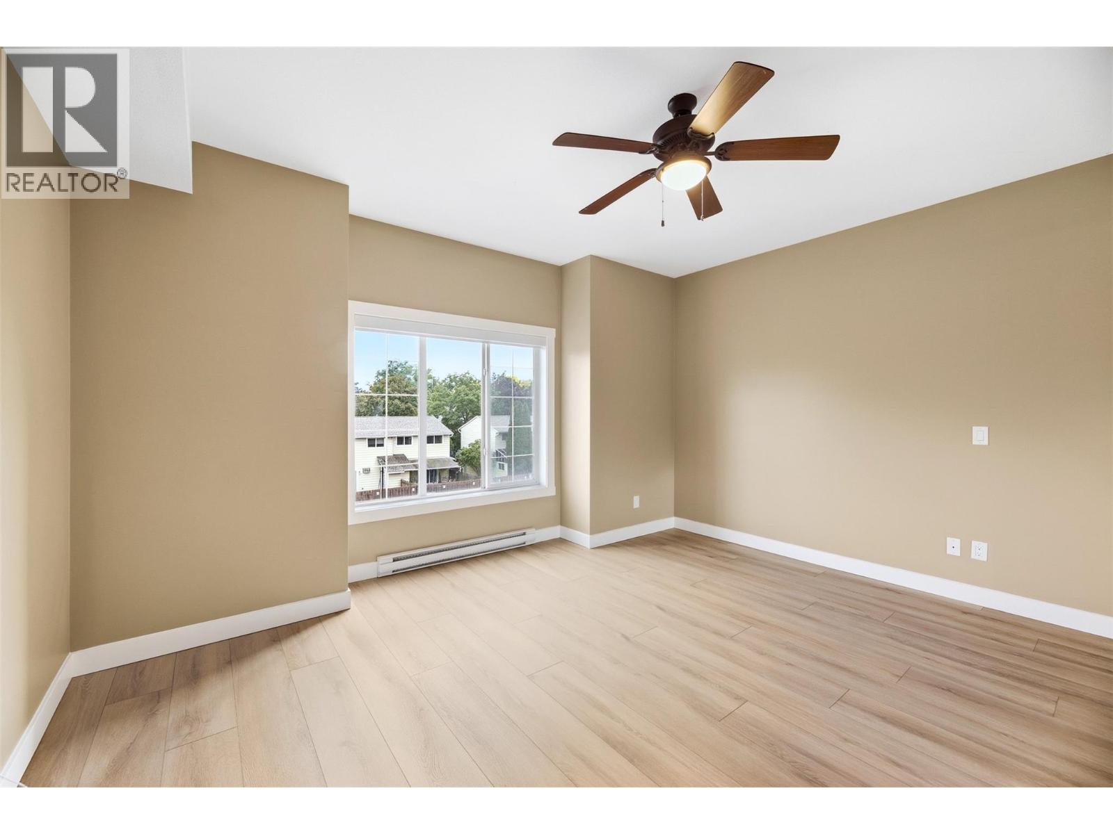 302 1125 Bernard Avenue, Kelowna